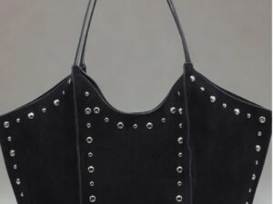 BOLSO TACHUELAS negro