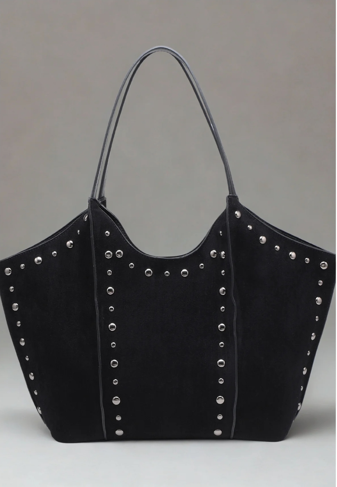 BOLSO TACHUELAS negro